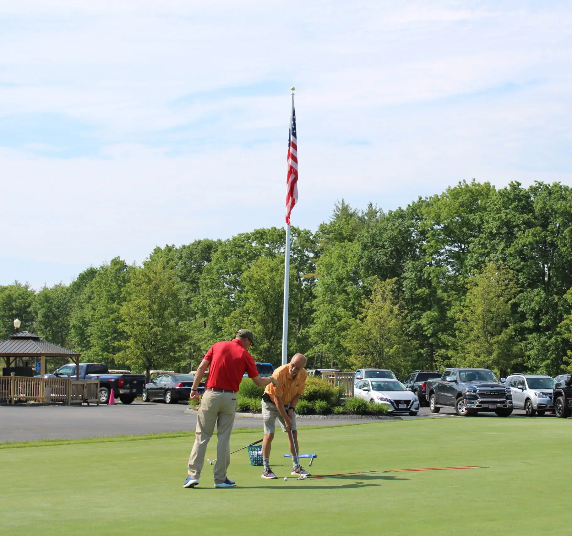 PGA putting during veteran outreach program